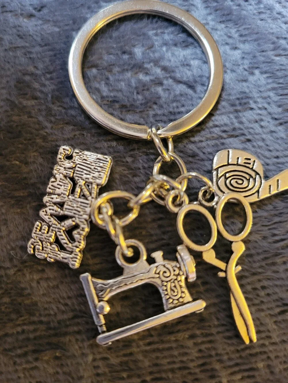 I ♡ SEWING, Scissors, Tape Measure, Sewing Machine Charms & Key Ring Key Chain